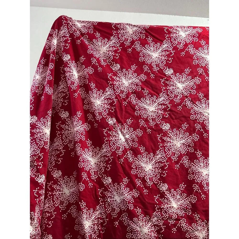 CRATE & BARREL Red Snowburst Flannel Duvet Cover + Pillow Sham Set : - KING